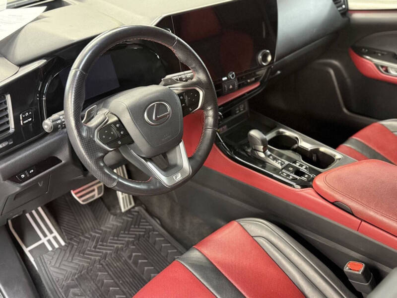 2022 Lexus NX 450h+ F SPORT Handling