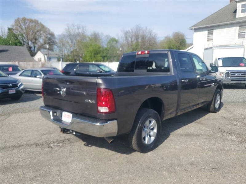 2017 RAM 1500 SLT