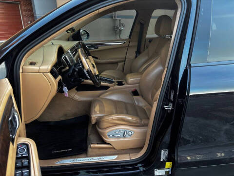 2015 Porsche Macan Turbo