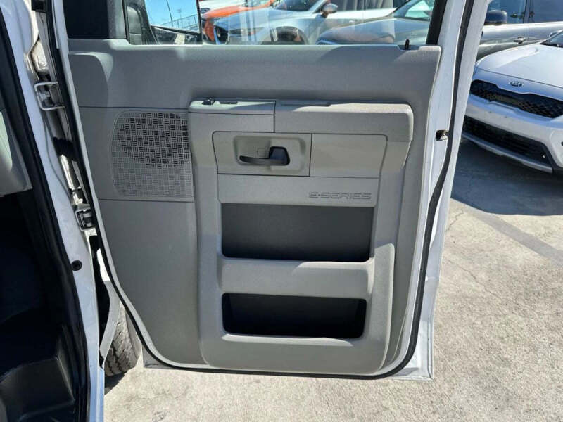 2013 Ford E-Series E-150