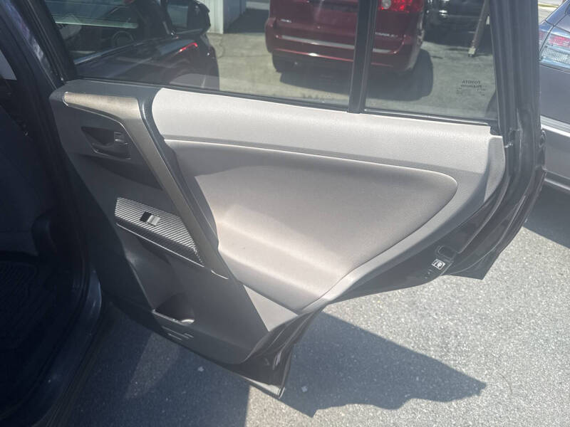2013 Toyota RAV4 LE