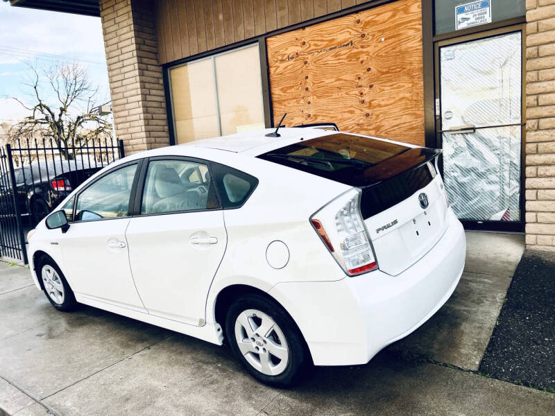 2010 Toyota Prius II