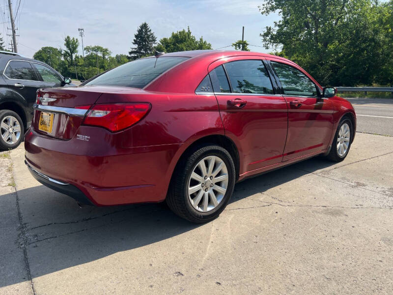 2013 Chrysler 200 Touring