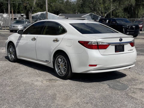 2015 Lexus ES 300h