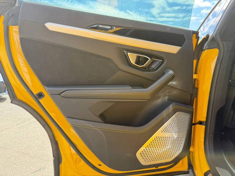 2020 Lamborghini Urus