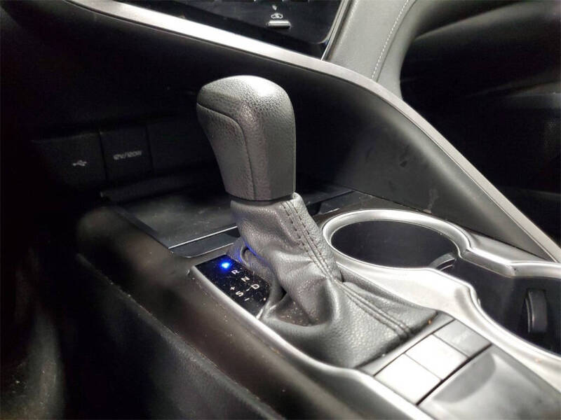 2022 Toyota Camry LE