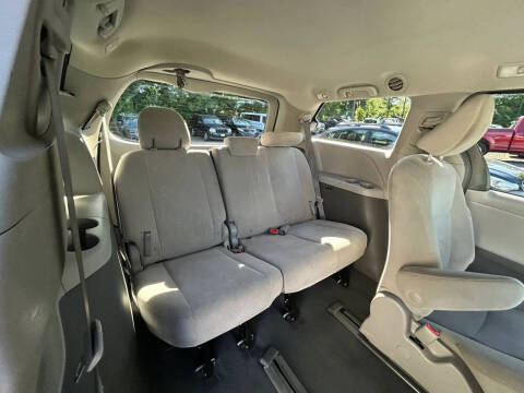 2019 Toyota Sienna L 7-Passenger