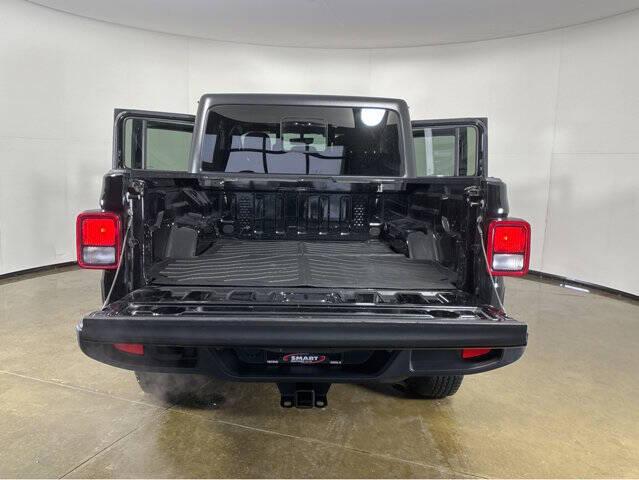 2023 Jeep Gladiator Sport S