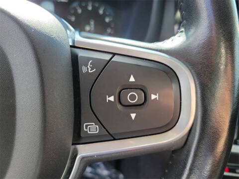 2022 Volvo S60 B5 Momentum