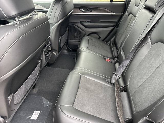 2026 Jeep Grand Cherokee Altitude