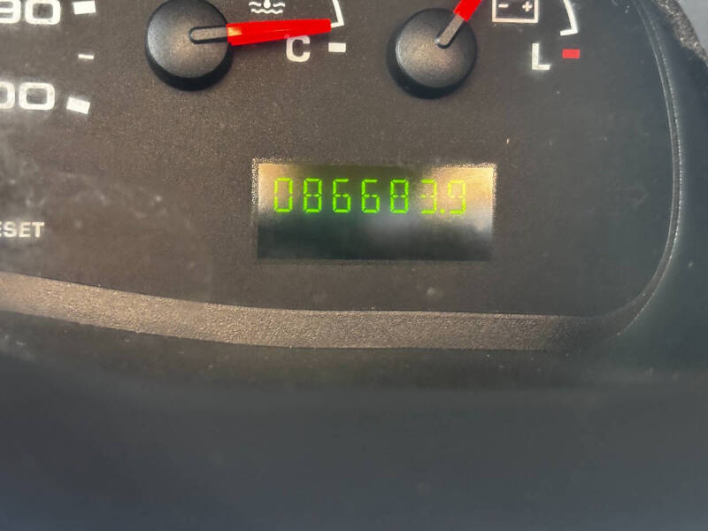 2004 Ford E-Series E-350 SD