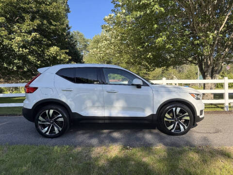 2020 Volvo XC40 T5 Momentum