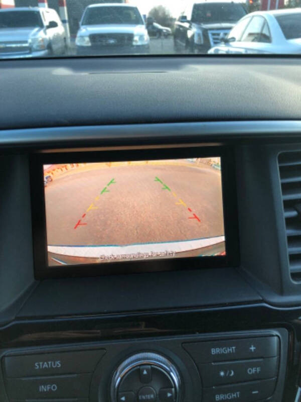 2015 Nissan Pathfinder SV