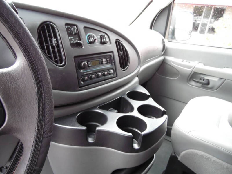 2006 Ford E-350