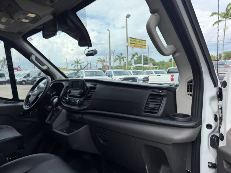 2024 Ford Transit 250