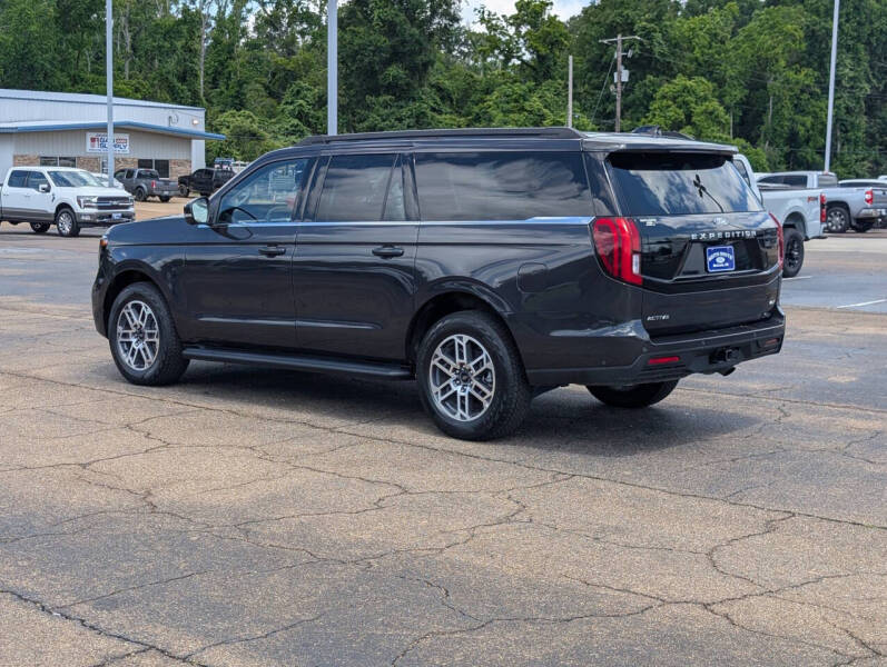 2025 Ford Expedition MAX Active