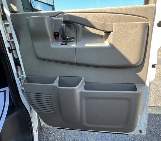 2021 GMC Savana 2500