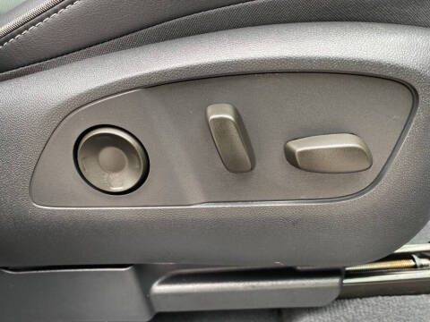 2025 Chevrolet Silverado EV LT