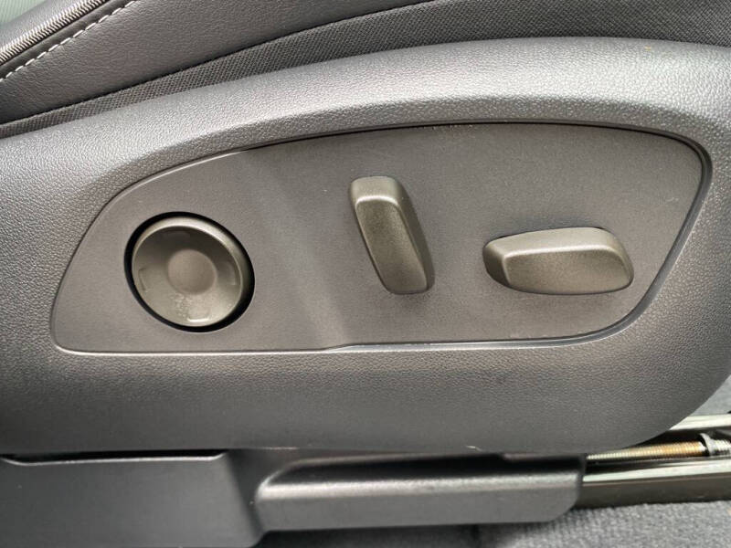 2025 Chevrolet Silverado EV LT