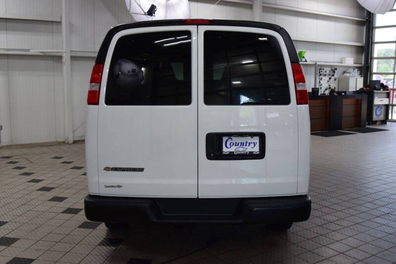 2026 Chevrolet Express LS 3500