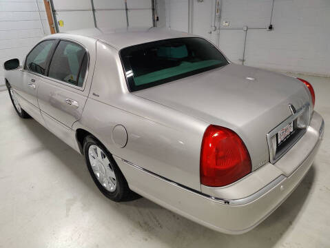 2004 Lincoln Town Car Ultimate