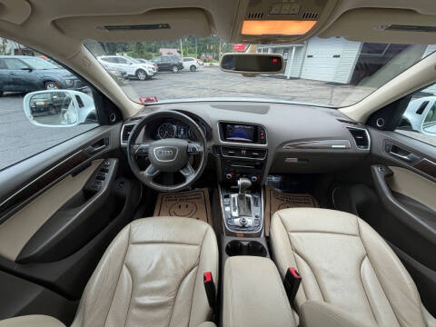 2016 Audi Q5 2.0T quattro Premium Plus