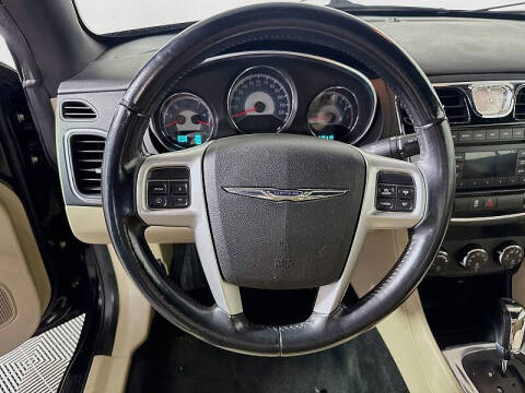 2013 Chrysler 200 Touring