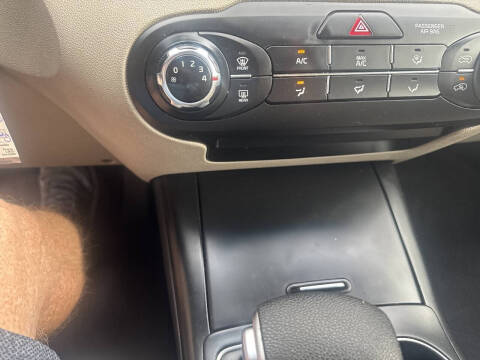 2019 Kia Sorento LX