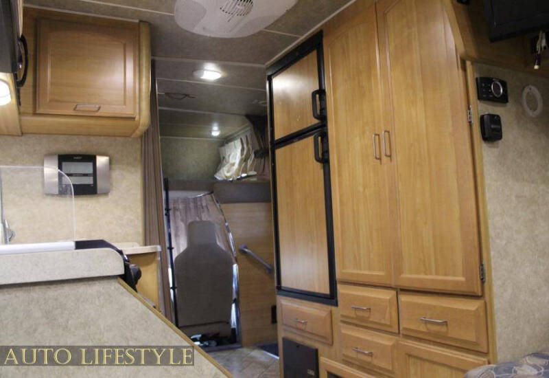 2014 Ford E-Series E-450 SD