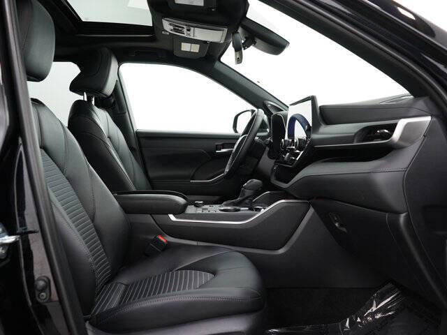 2026 Toyota Highlander XSE