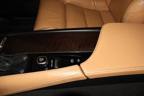 2018 Volvo XC90 T6 Momentum