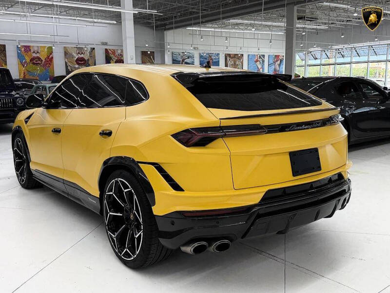 2024 Lamborghini Urus Performante