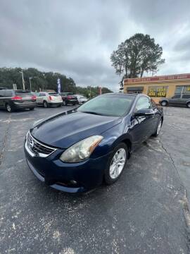 2010 Nissan Altima for sale at BSS AUTO SALES INC in Eustis FL