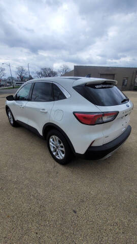 2020 Ford Escape SE