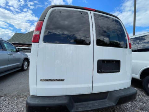 2017 Chevrolet Express 2500