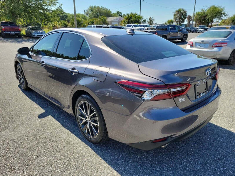 2023 Toyota Camry Hybrid XLE
