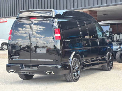 2023 Chevrolet Express 2500