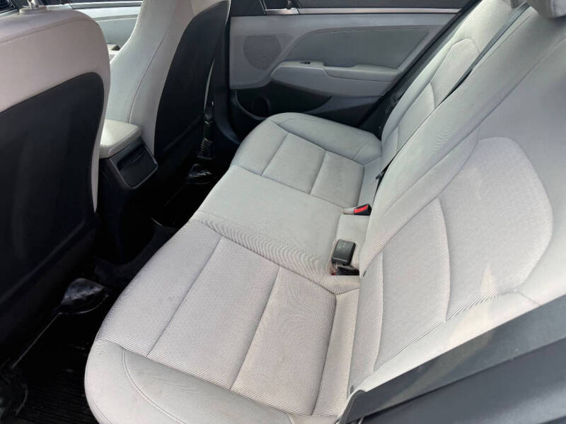 2018 Hyundai Elantra SEL