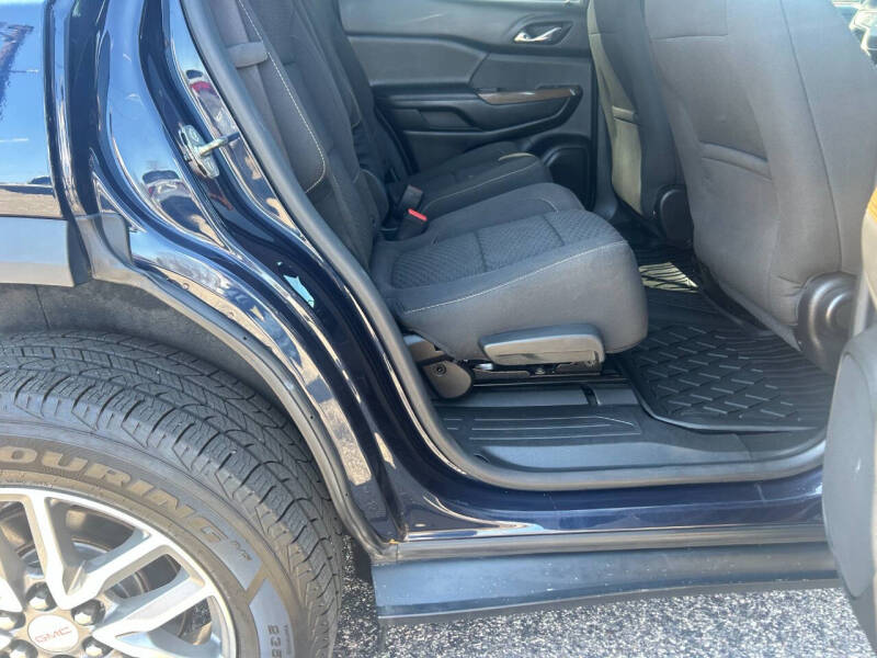 2017 GMC Acadia SLE-2
