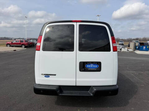 2022 Chevrolet Express LS 3500