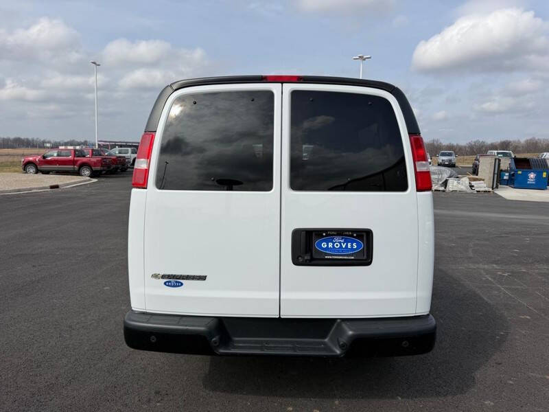 2022 Chevrolet Express LS 3500