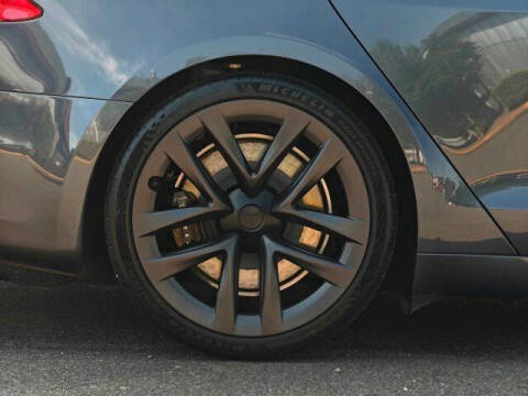2021 Tesla Model S Plaid