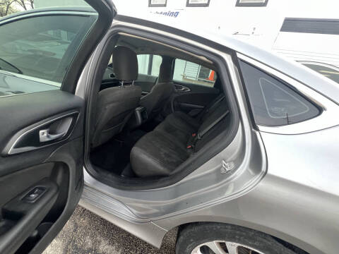 2016 Chrysler 200 Limited