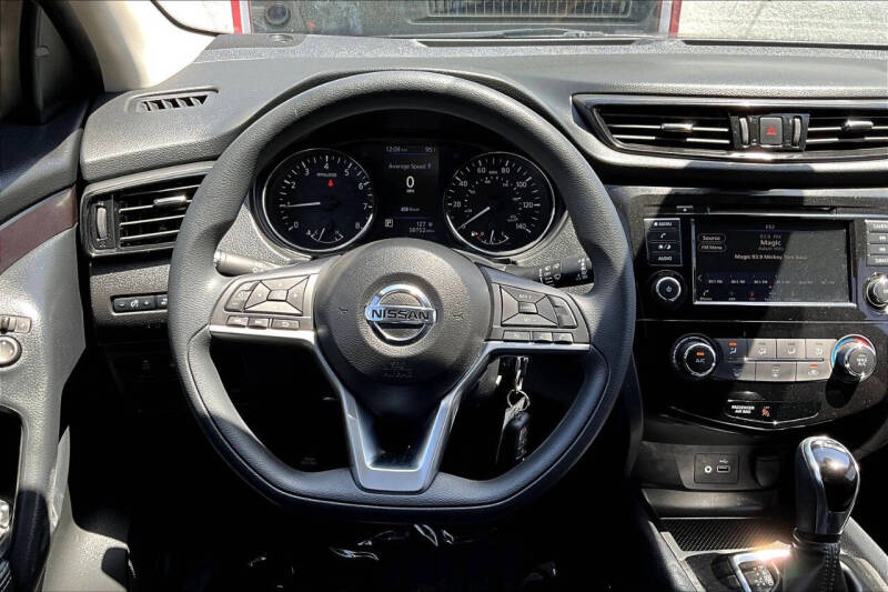 2022 Nissan Rogue Sport S