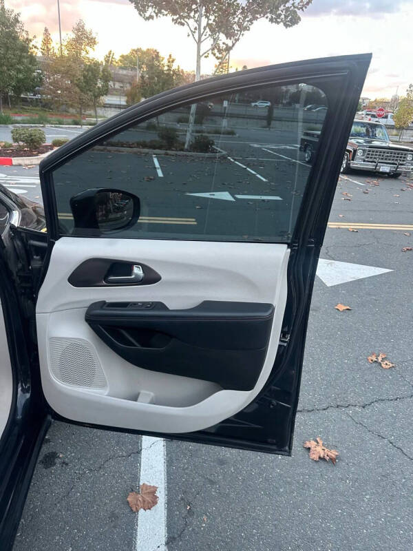 2017 Chrysler Pacifica