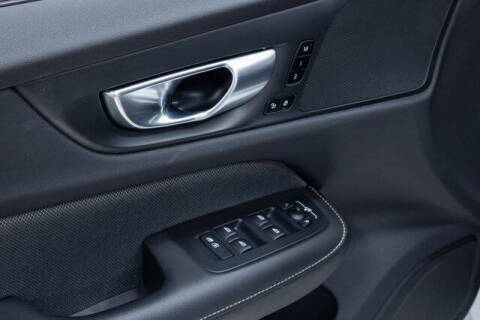 2024 Volvo S60 B5 Plus Black Edition