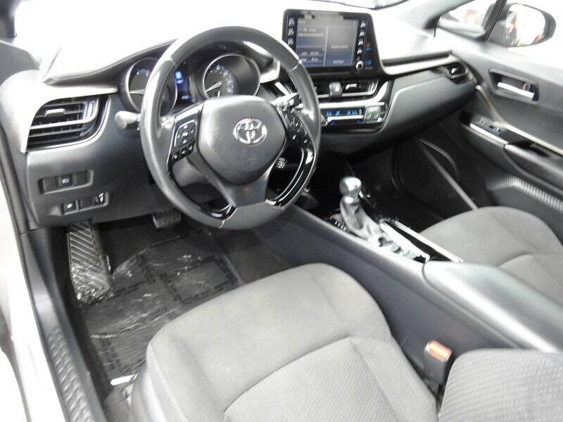 2019 TOYOTA C-HR SUV / Crossover - $19,900