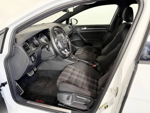 2017 Volkswagen Golf GTI S