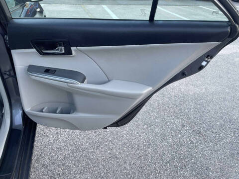 2014 Toyota Camry Hybrid XLE