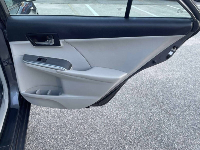 2014 Toyota Camry Hybrid XLE